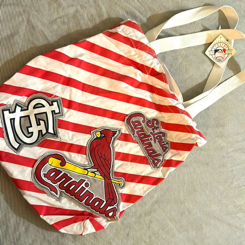 Tote! STL! Cardinals!